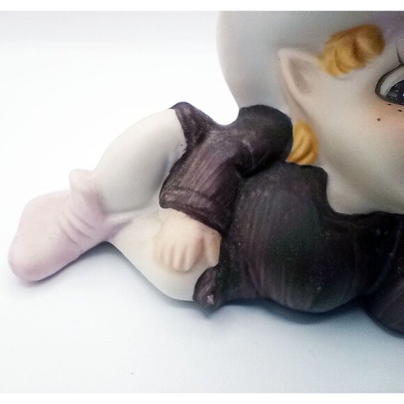 Homco Pixie Elf Figurine With Pink Hat Boots Lying Down Vintage 2.5 Inches 5213 - Picture 4 of 10